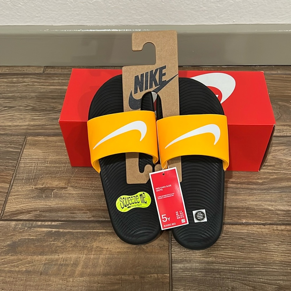 Nike Jawa slide